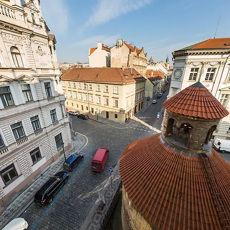 Boris' Old Town Apartment *