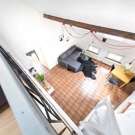 Boris' Old Town Apartment
