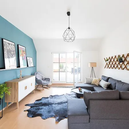 Boris' Old Town Apartment