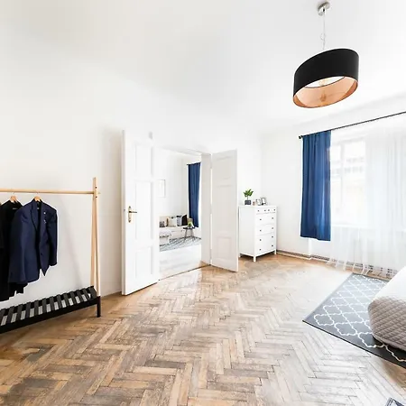 Boris' Old Town Apartment *