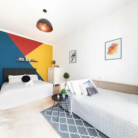 Boris' Old Town Apartment *